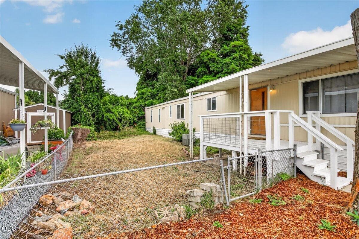 Photo of 306 Sandlewood 3 of 23