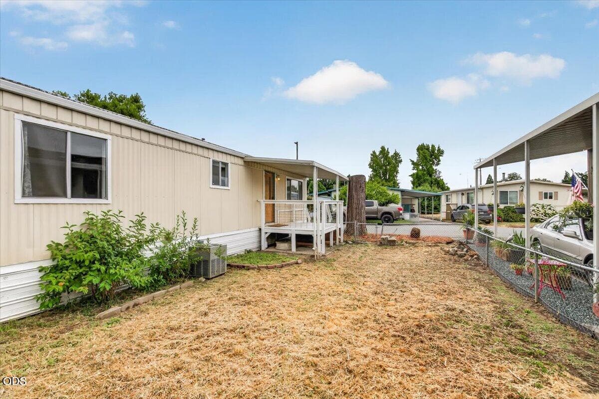 Photo of 306 Sandlewood 5 of 23