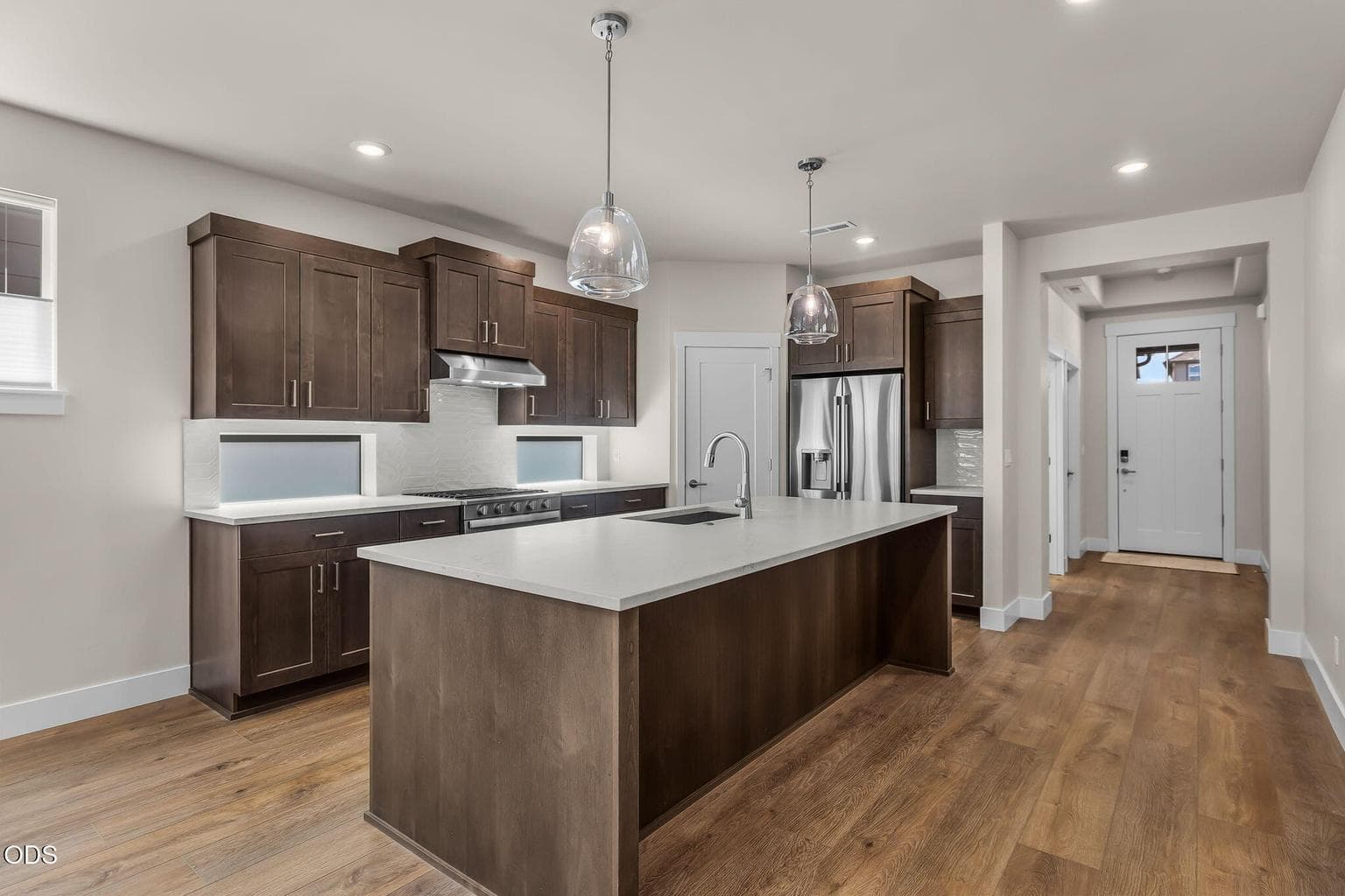 Photo of 61136 NE Cobalt Street 10 of 39