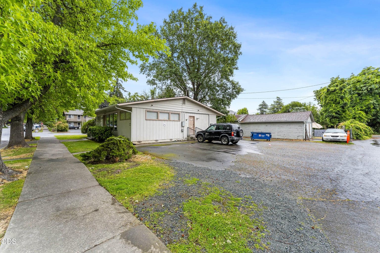 Photo of 515 8th 2 of 19
