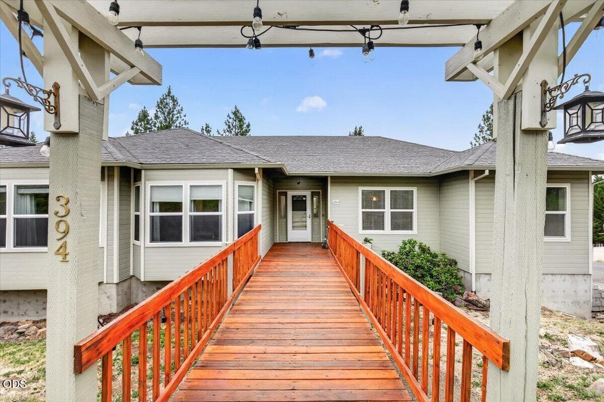 Photo of 394 Pinetop 3 of 37