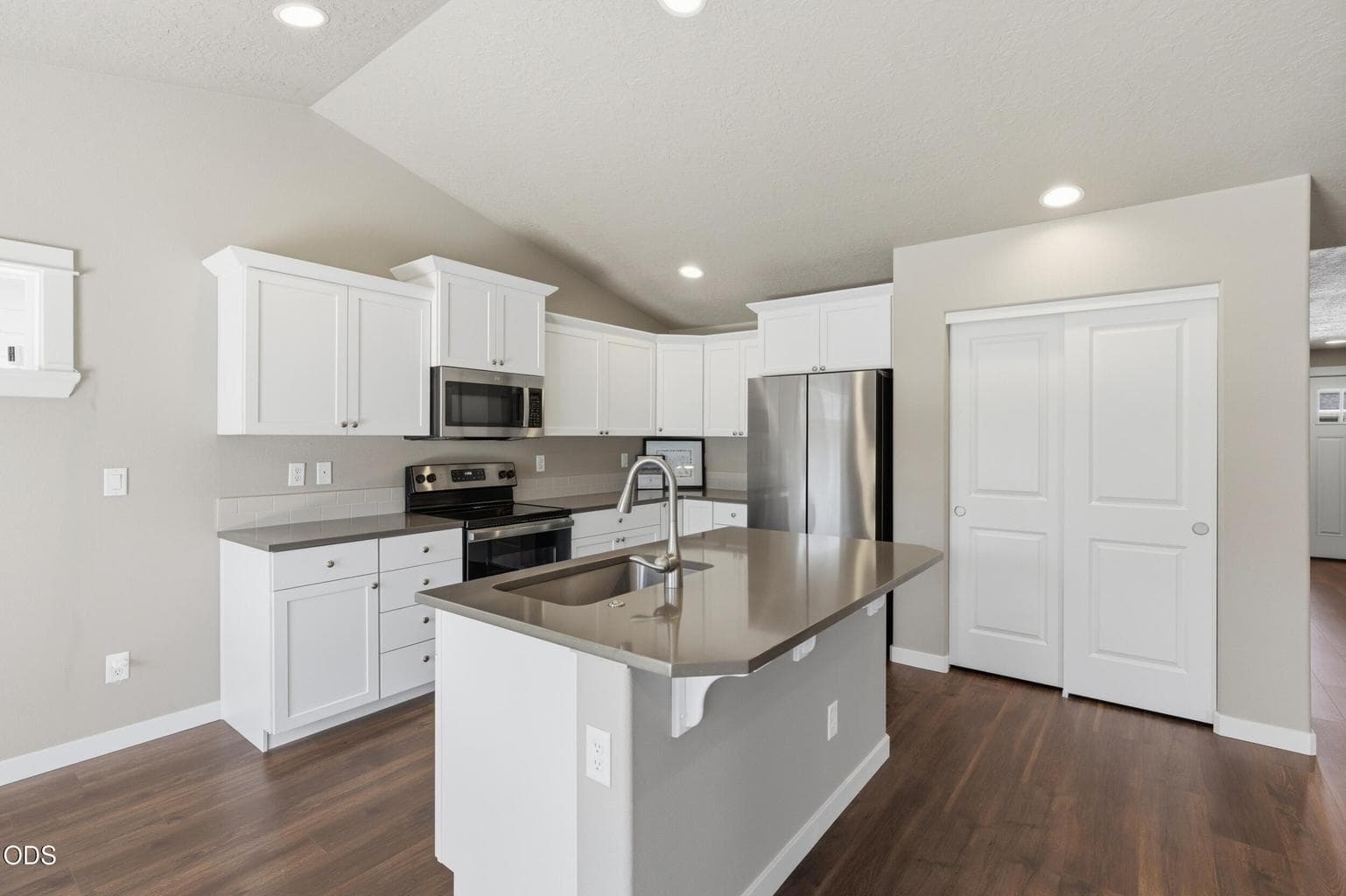 Photo of 1785 W Williamson Avenue 9 of 38