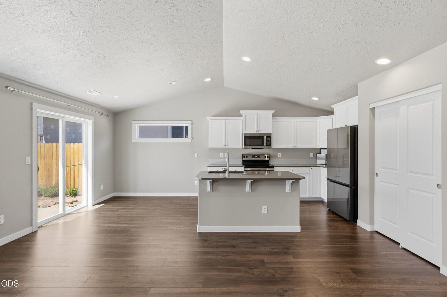 Photo of 1785 W Williamson Avenue 7 of 38