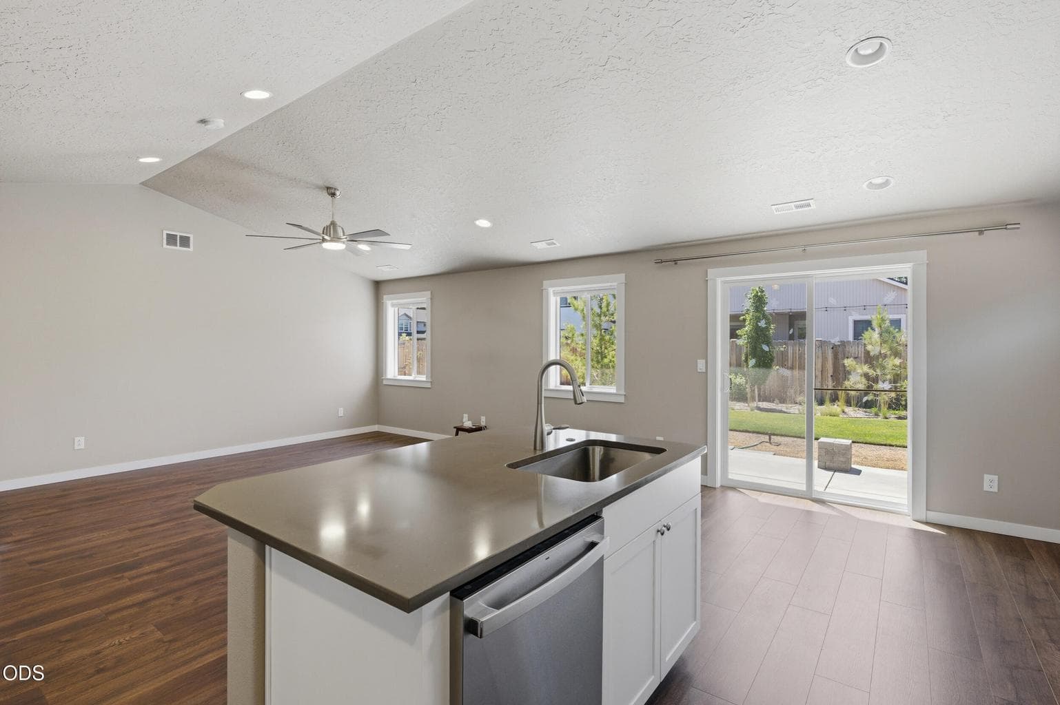 Photo of 1785 W Williamson Avenue 11 of 38