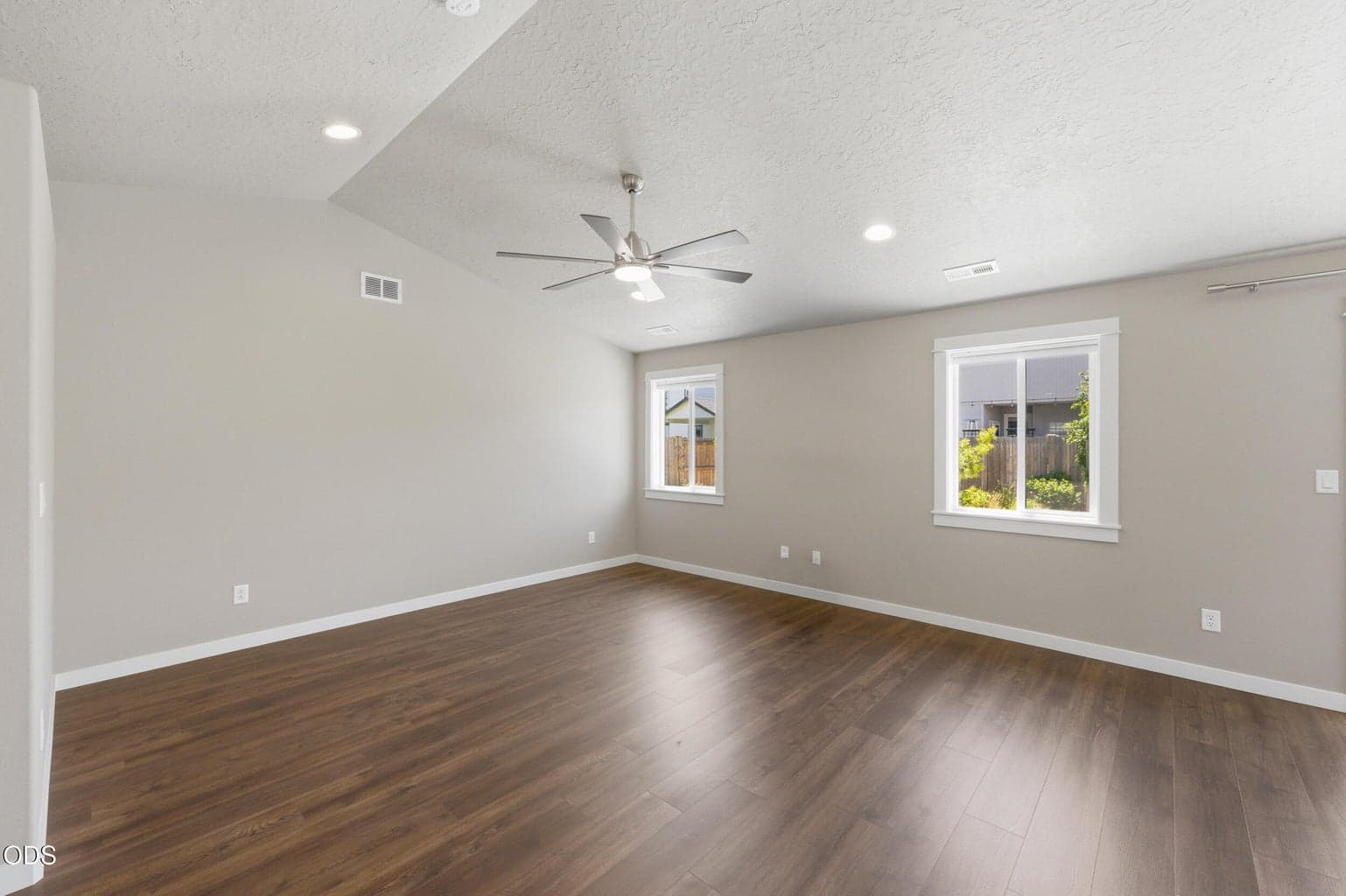 Photo of 1785 W Williamson Avenue 15 of 38