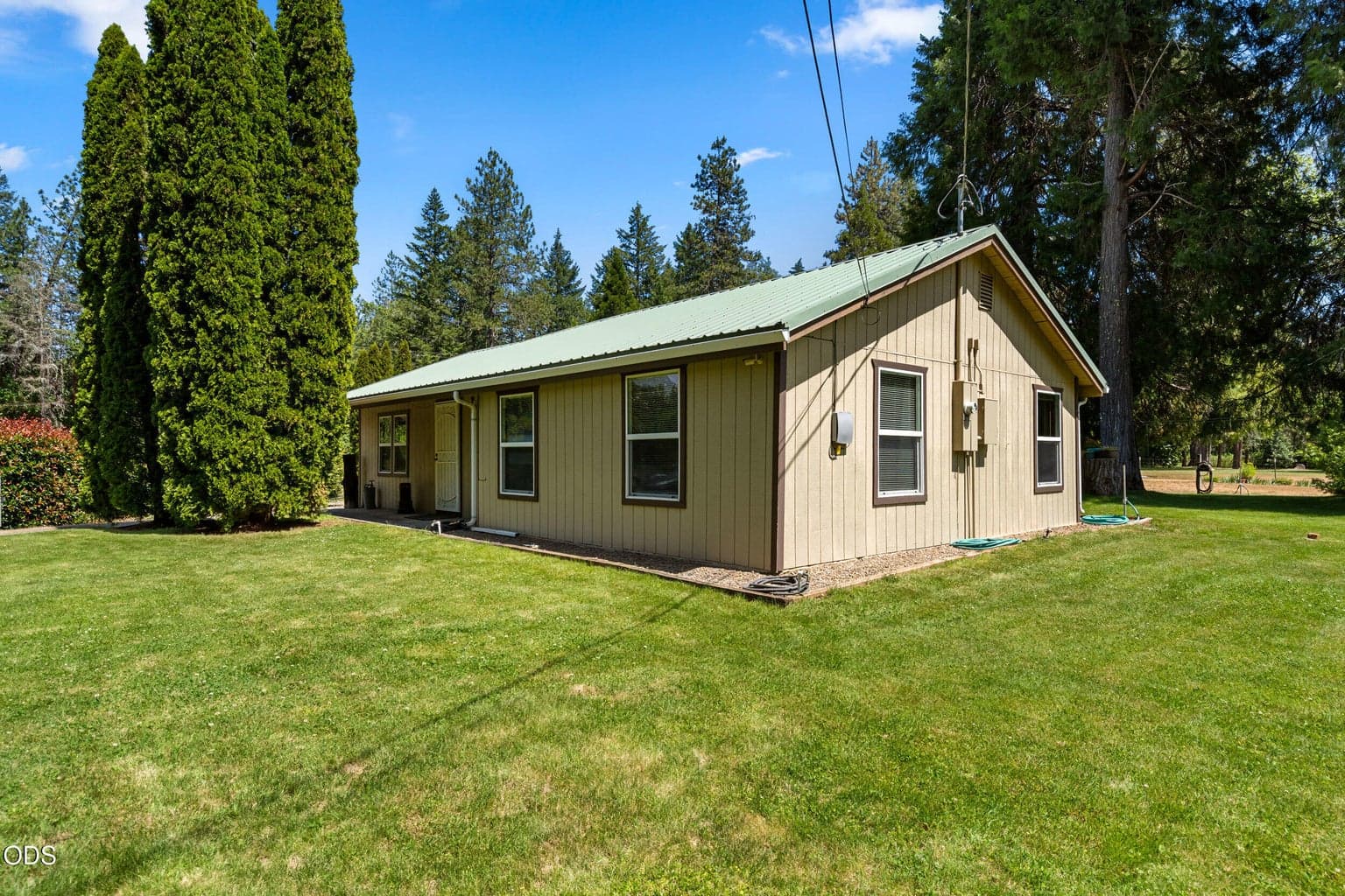 Photo of 4551 Holland Loop 3 of 41