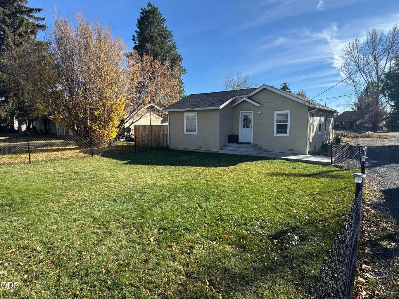 Photo of 4710 Hilyard 1 of 23