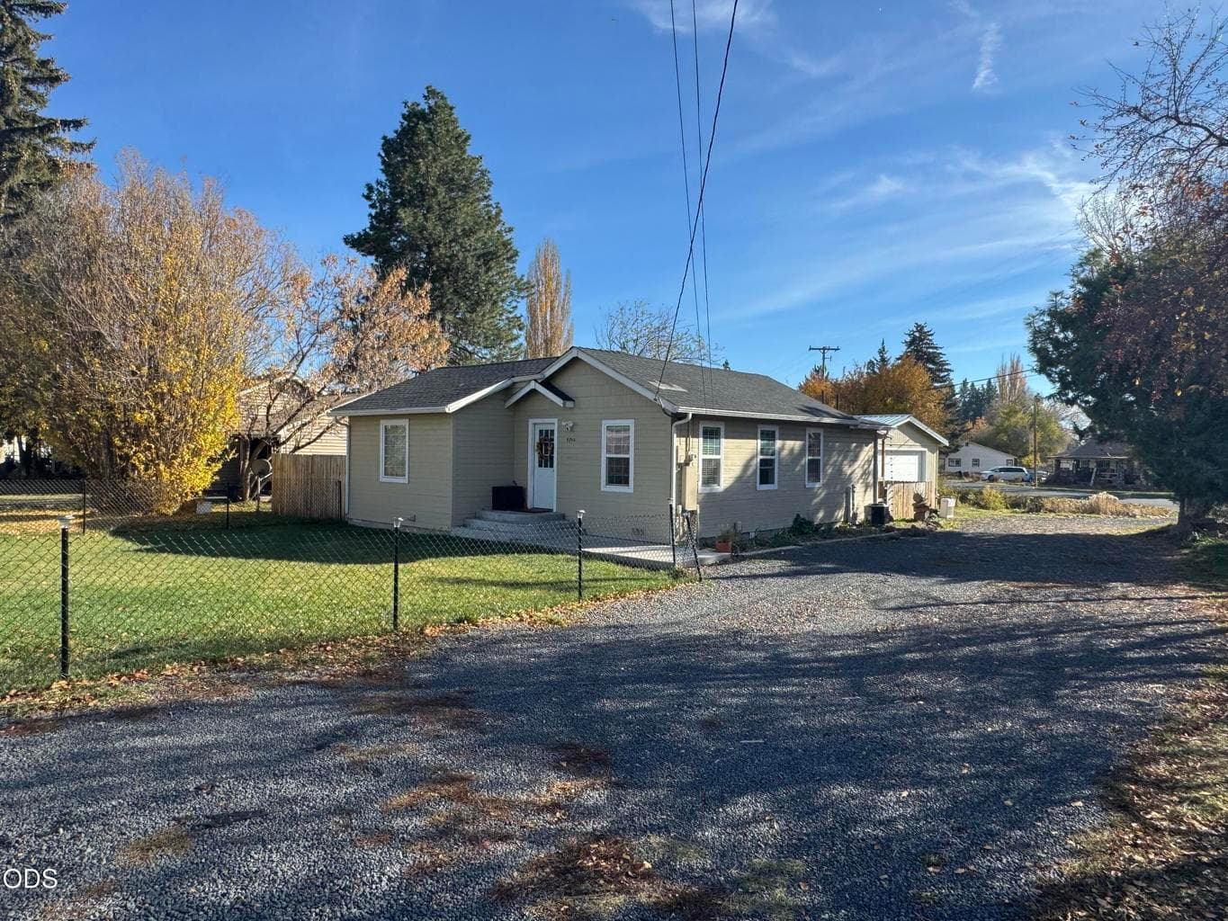 Photo of 4710 Hilyard 2 of 23