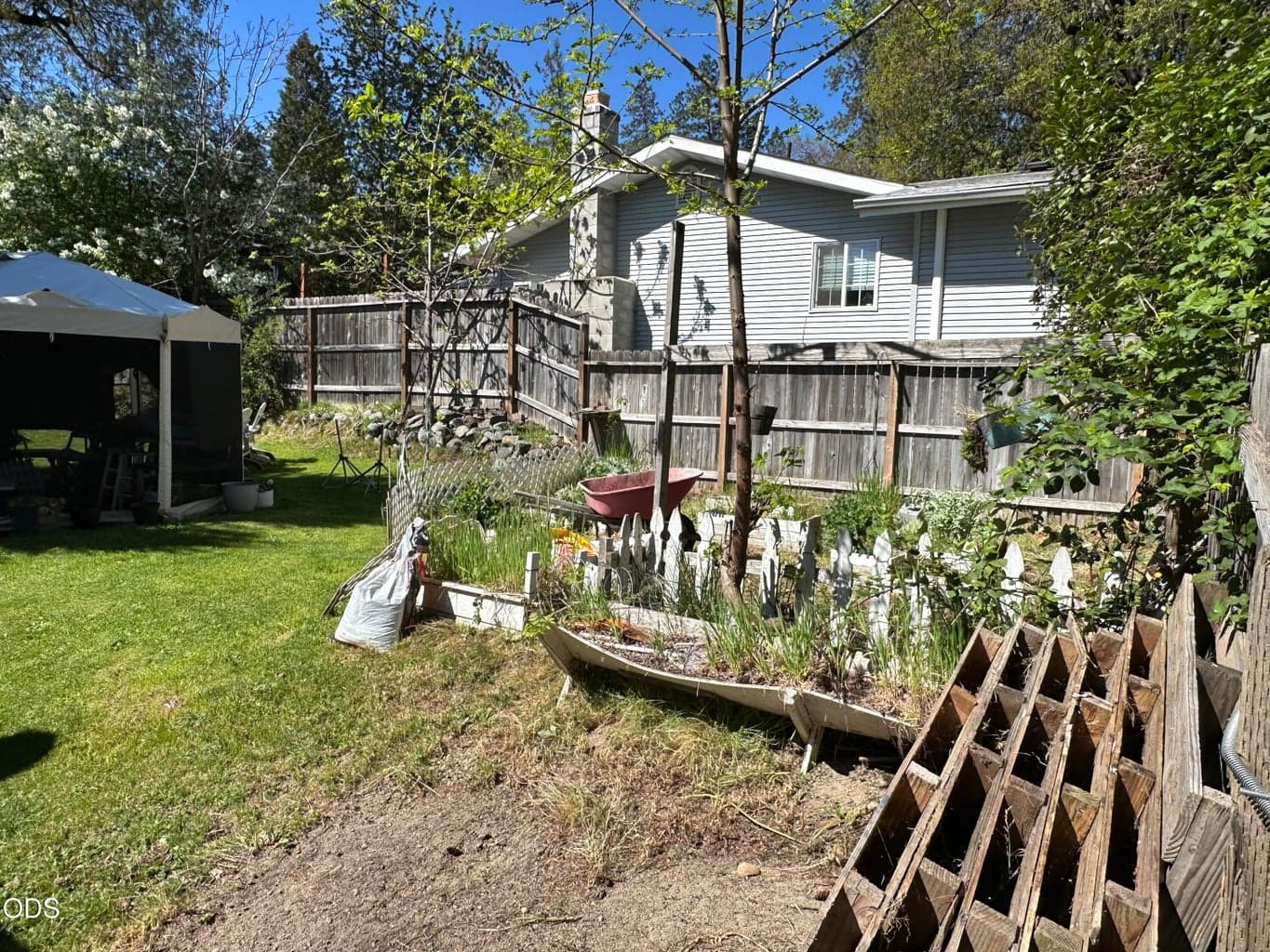 Photo of 1111 B 4 of 9