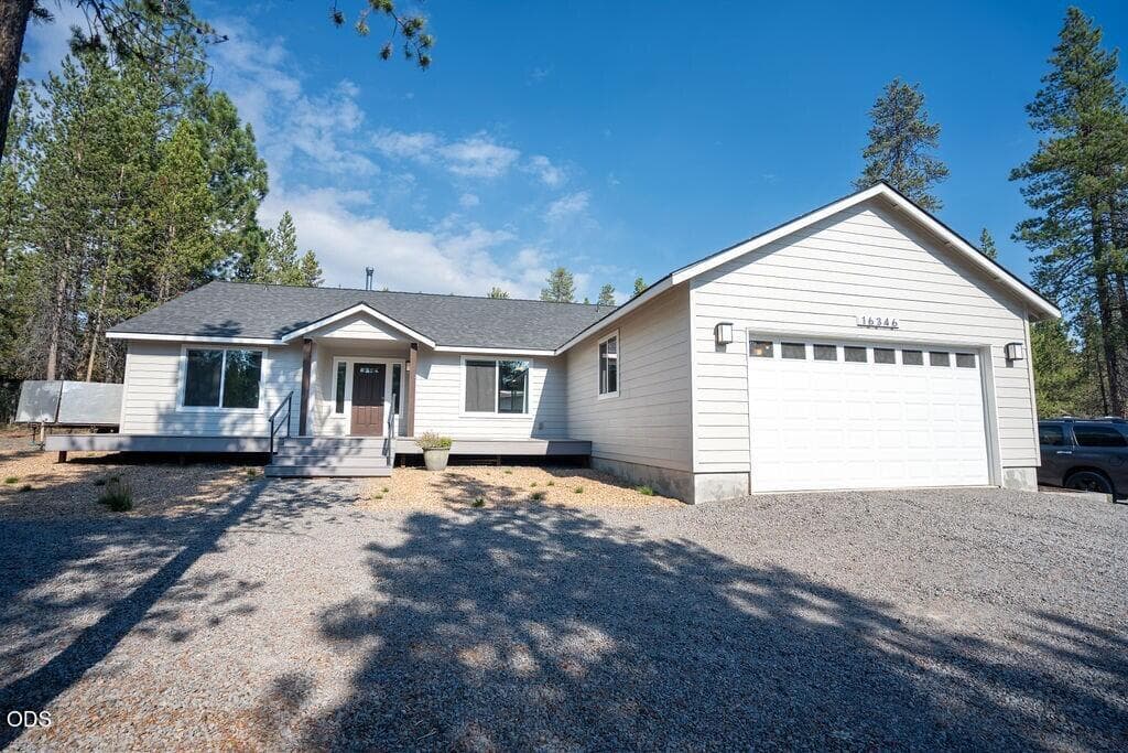 Photo of 16346 Park 1 of 33