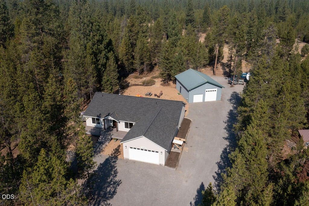 Photo of 16346 Park 1 of 31