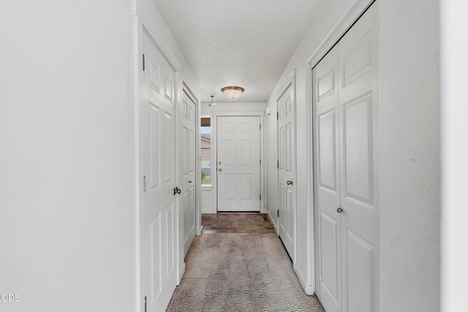 Photo of 901 SE Kierra Place 6 of 26