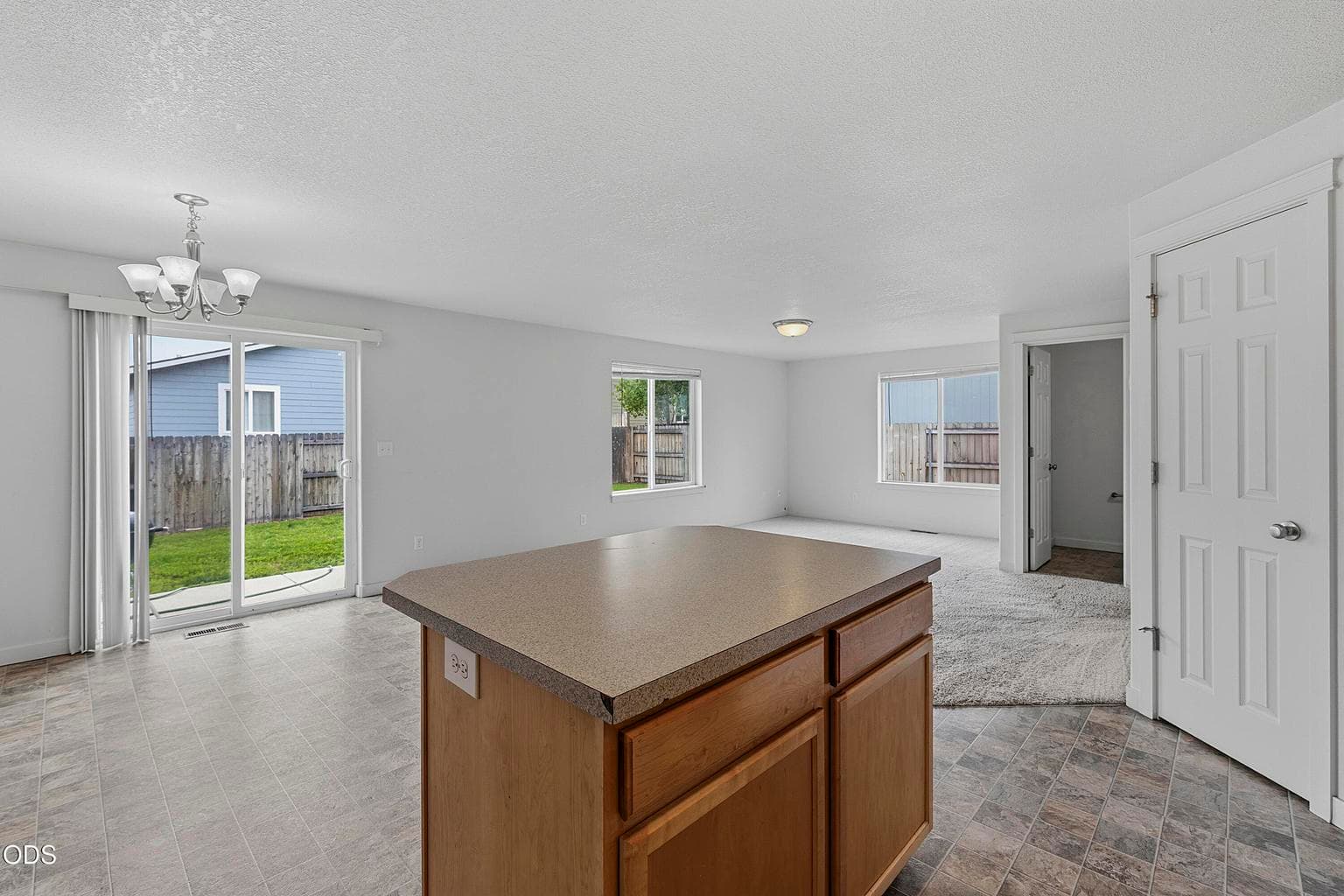 Photo of 901 SE Kierra Place 12 of 26