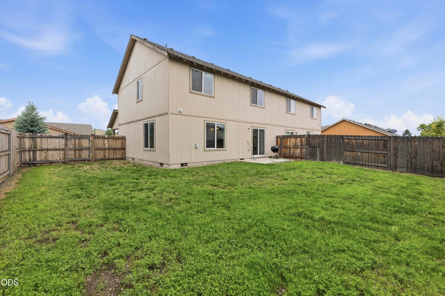 Photo of 901 SE Kierra Place 26 of 26