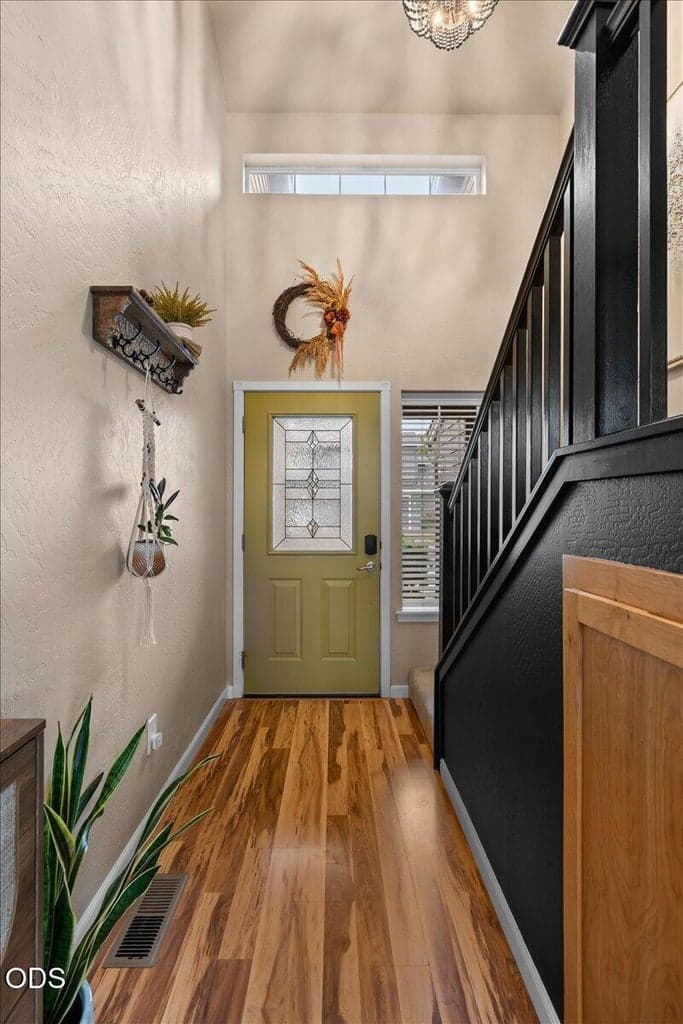 Entry hall and staircase 2