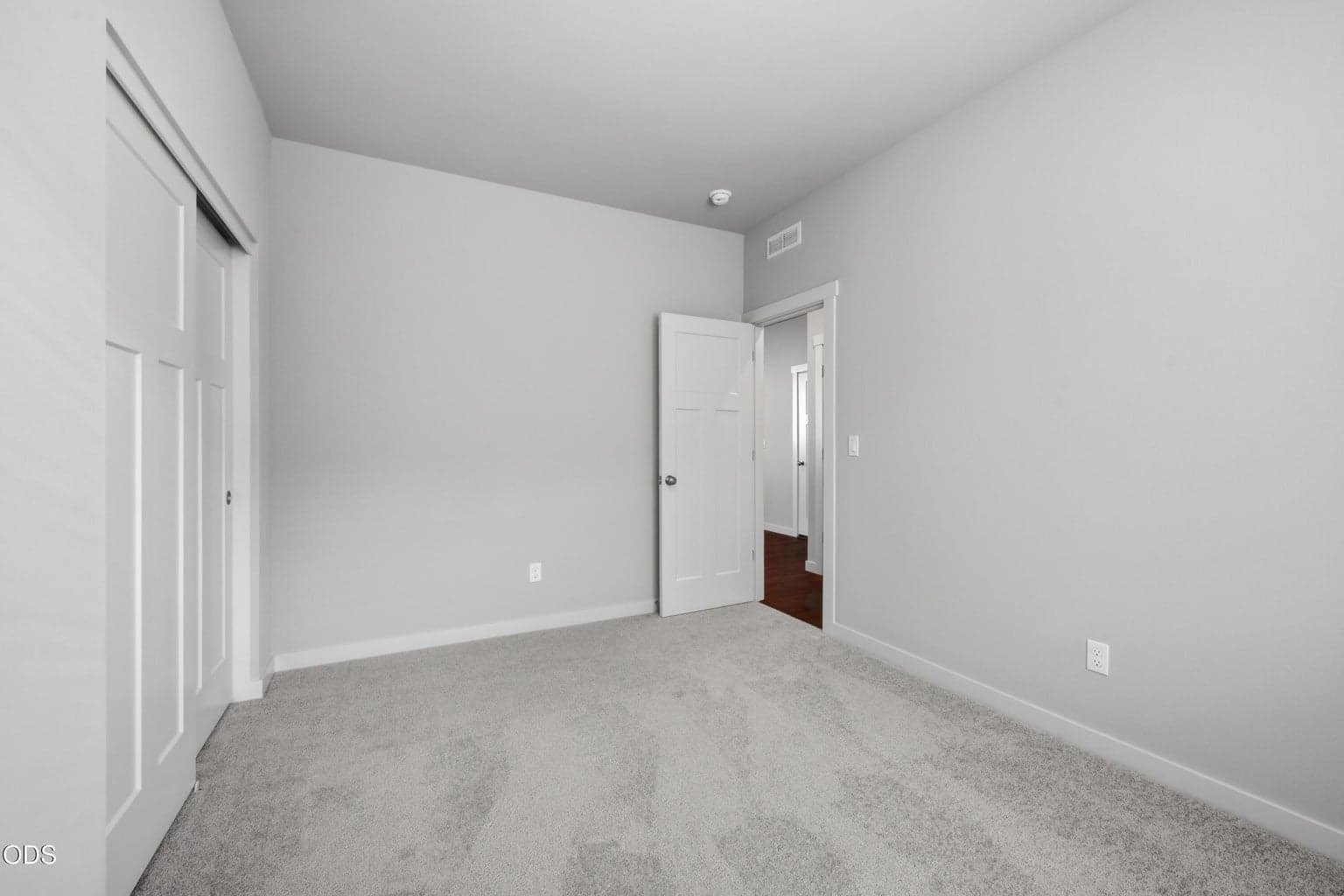 Photo of 2658 NW 26th LP North 16 of 46