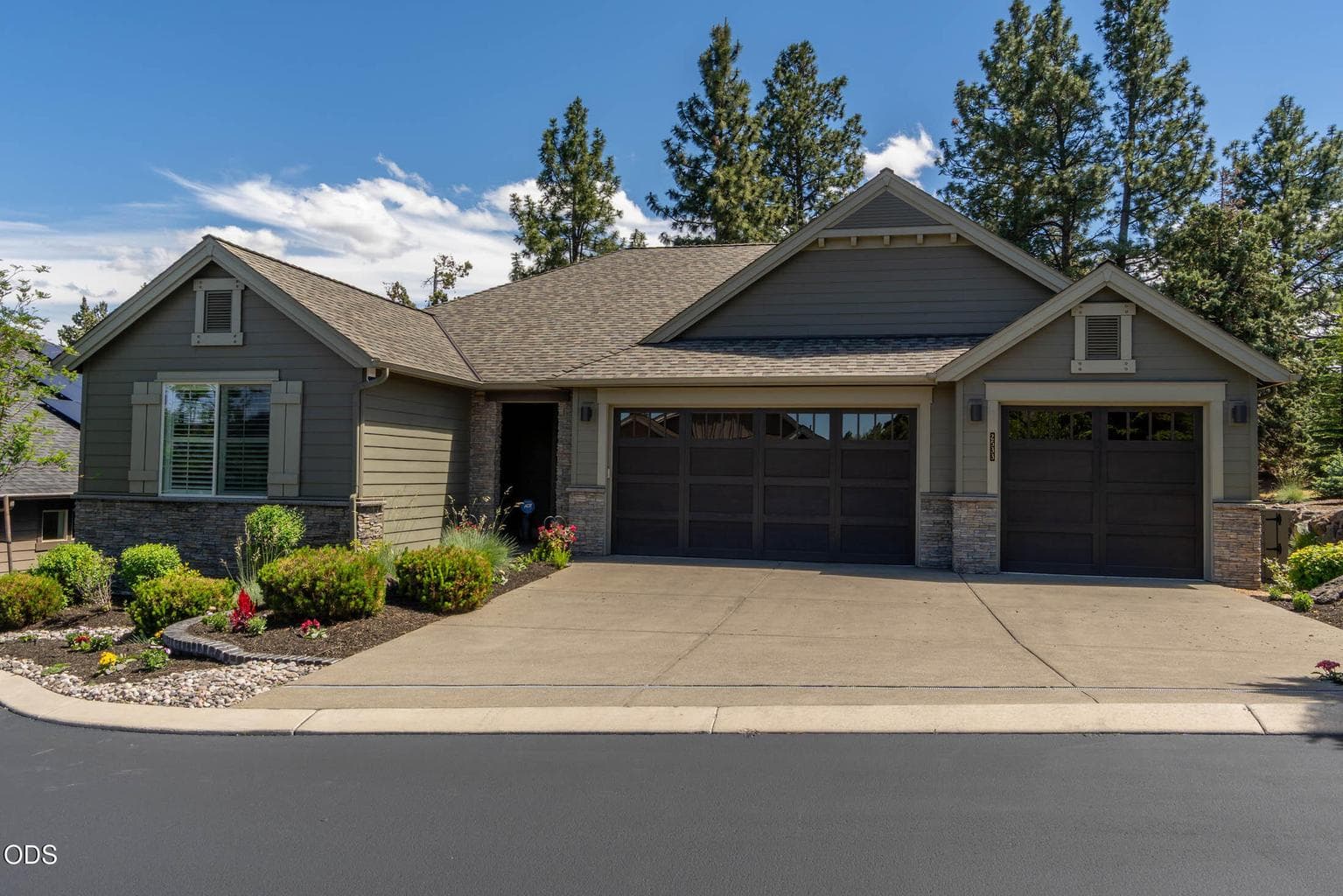 Beautiful Rivers Edge! Overlooking the 18th Fairway of Rivers Edge Golf Course.