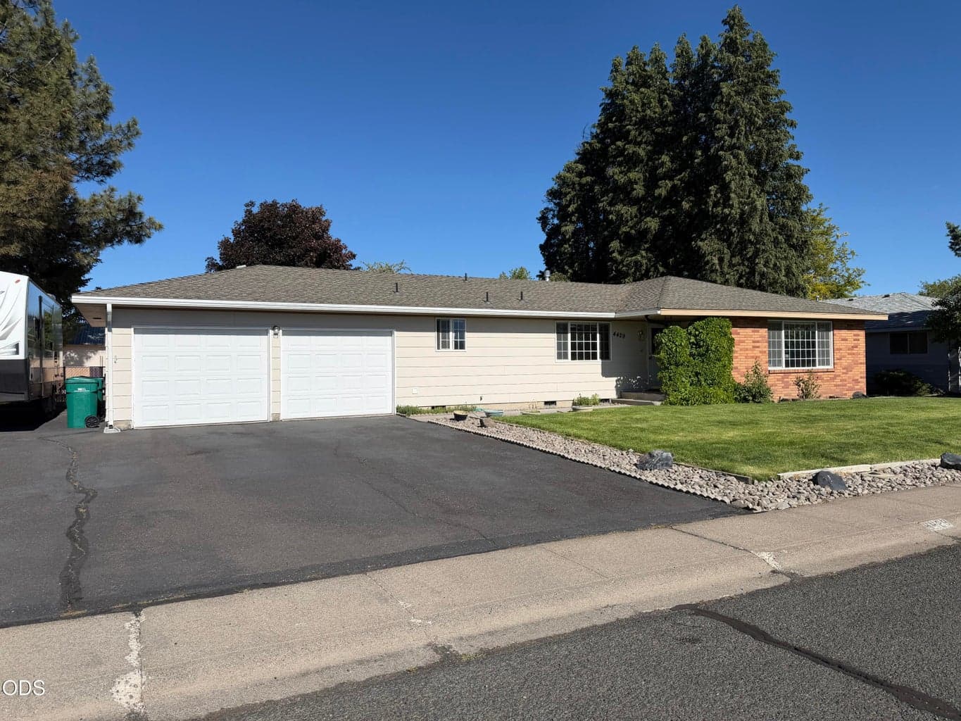 Photo of 4429 Sycamore 1 of 40