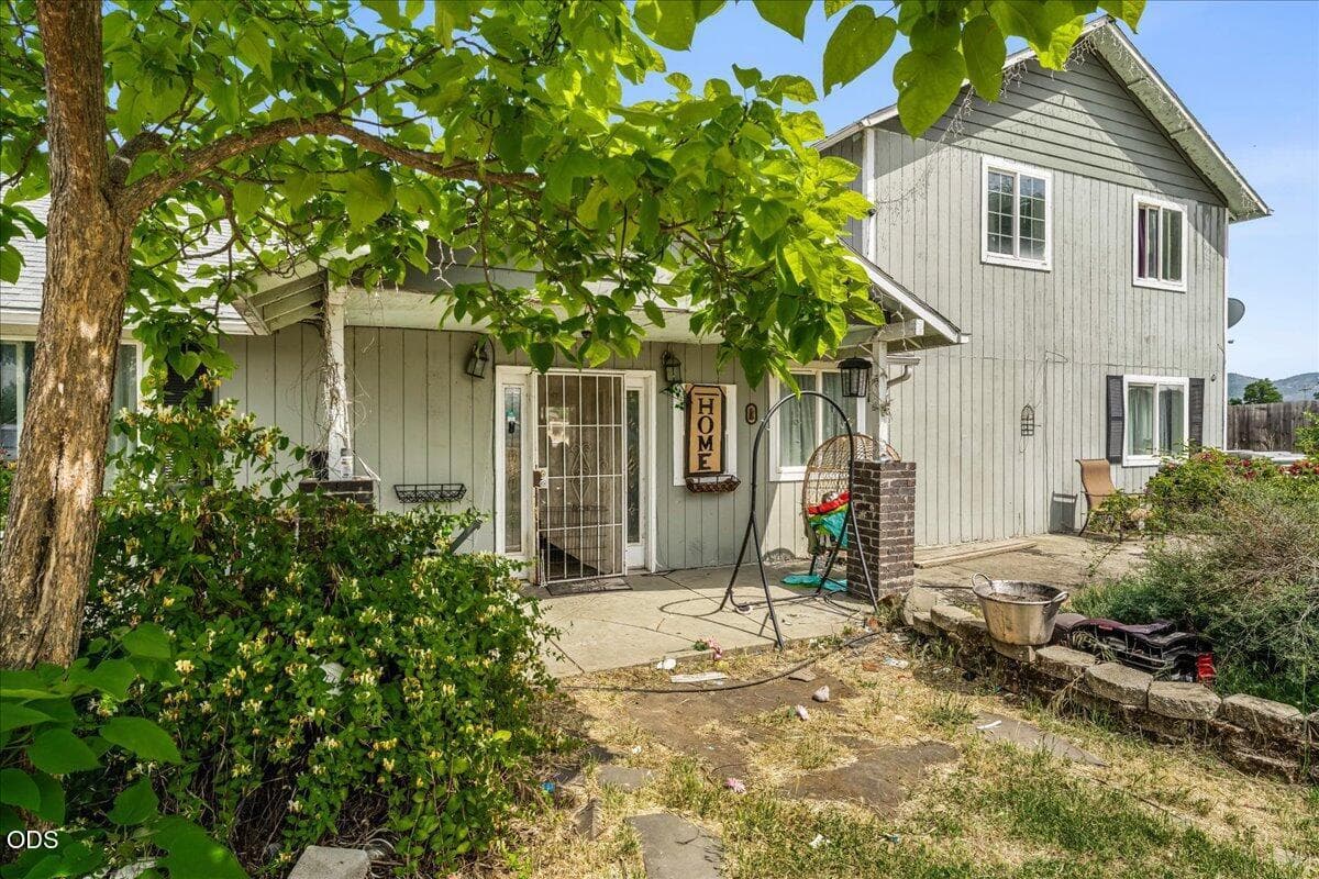 Photo of 6950 Pico 2 of 32
