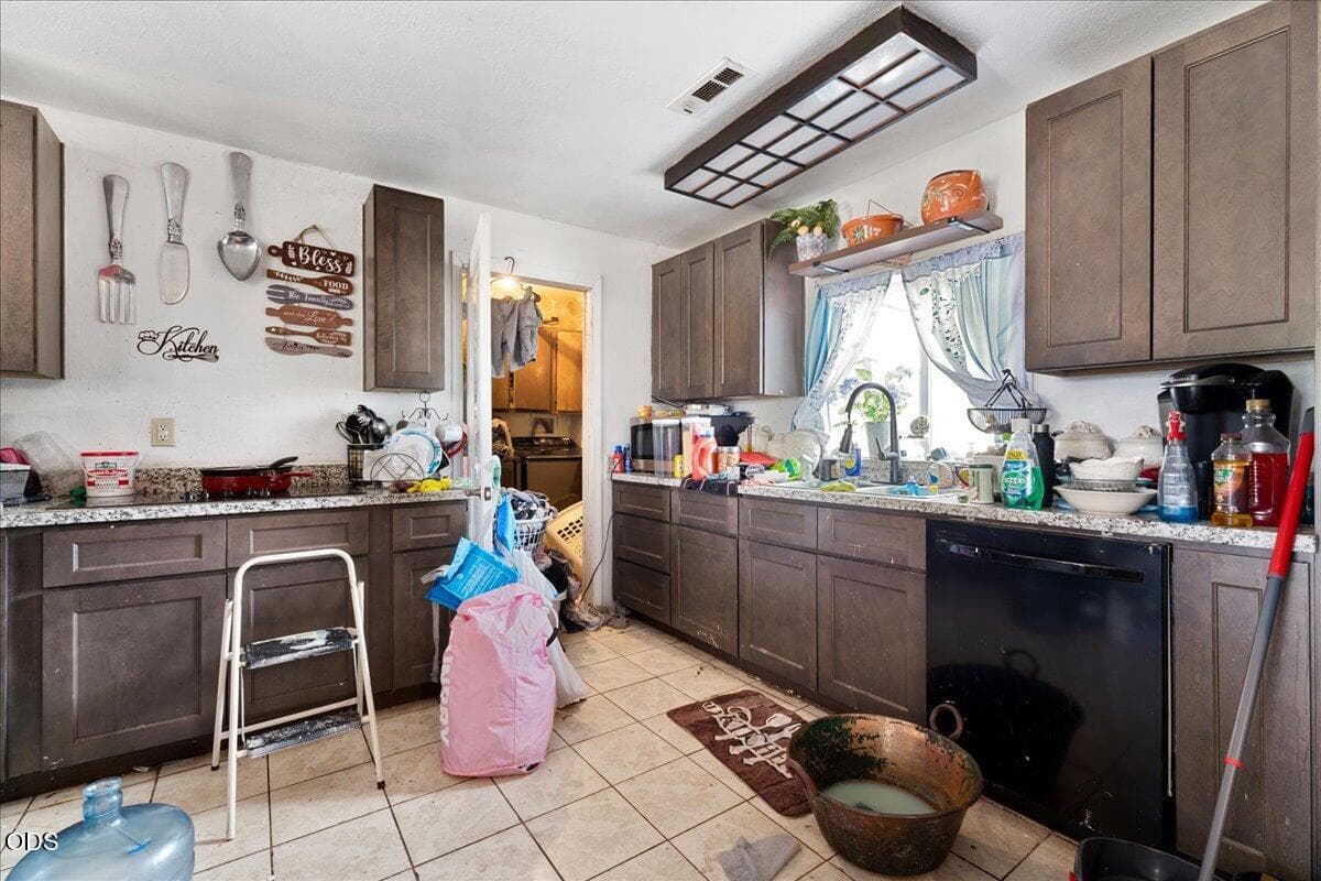 Photo of 6950 Pico 5 of 32