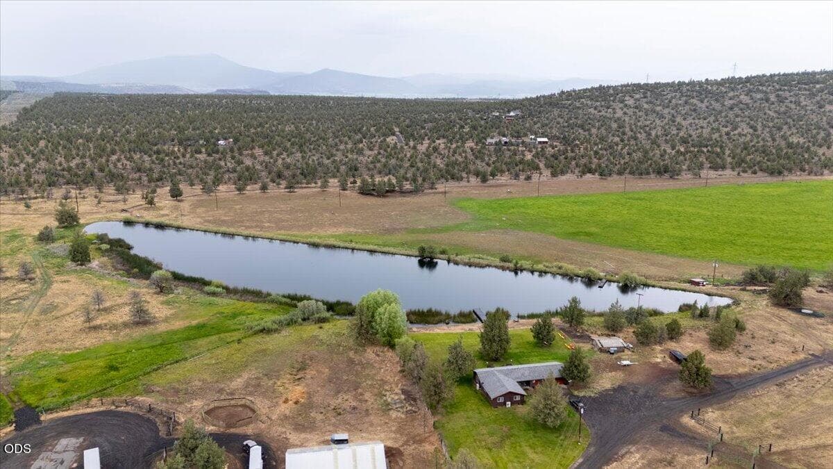 Photo of 7995 Houston Lake 2 of 70