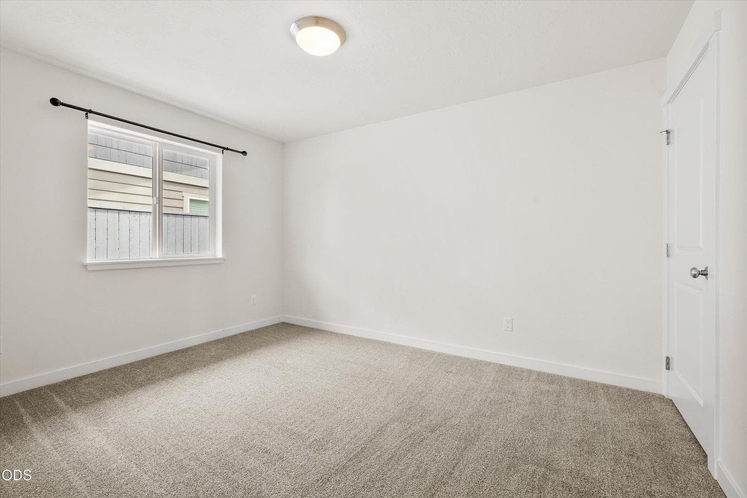 Photo of 1023 NE Crista Court 17 of 31