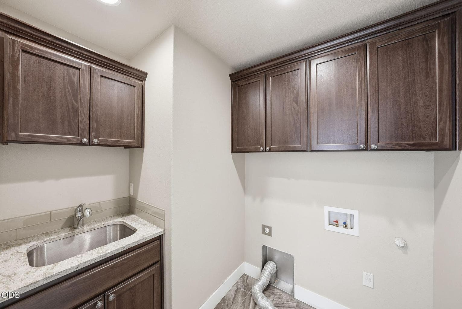 Photo of 3024 NE Flagstone Avenue 20 of 39