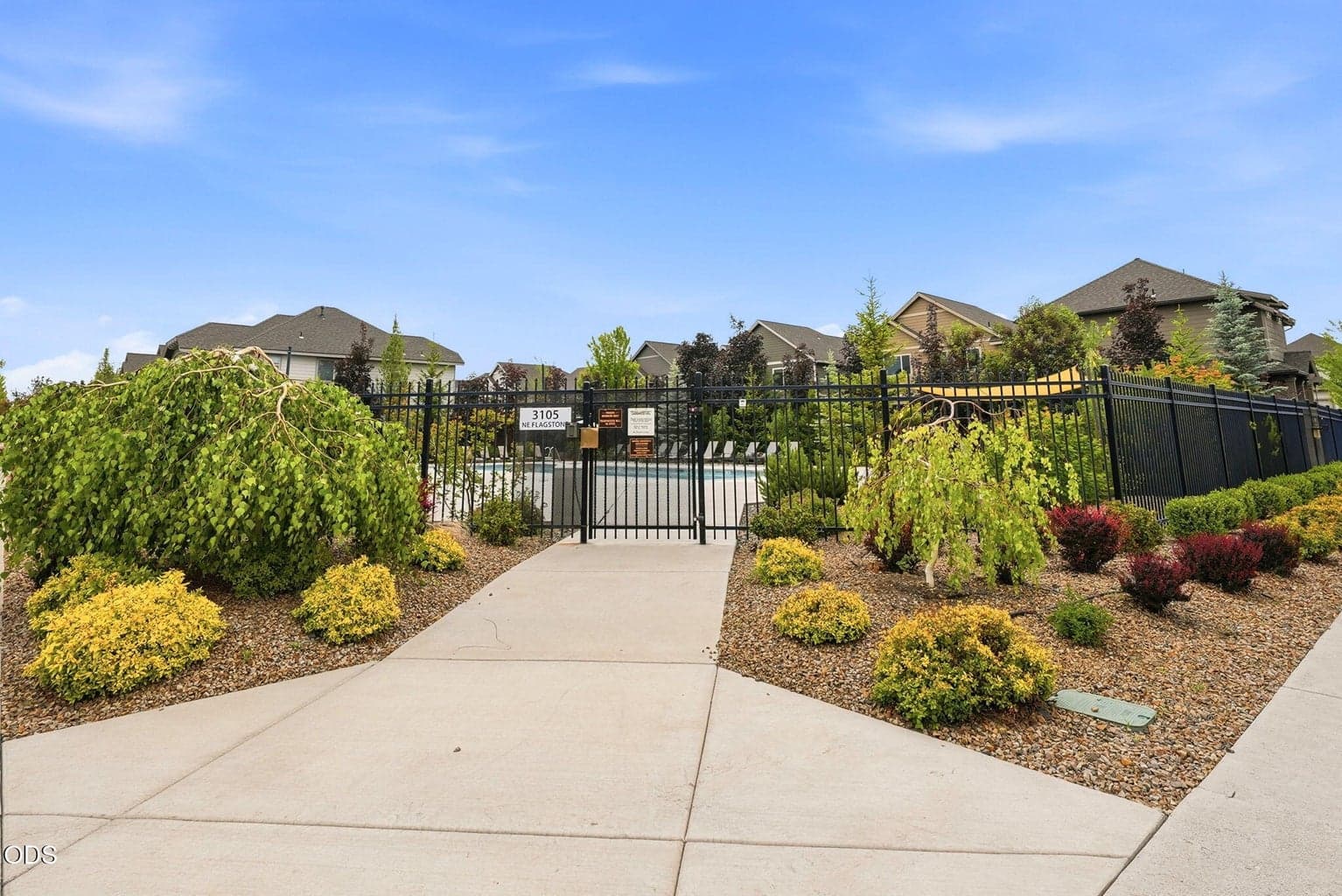 Photo of 3024 NE Flagstone Avenue 35 of 39