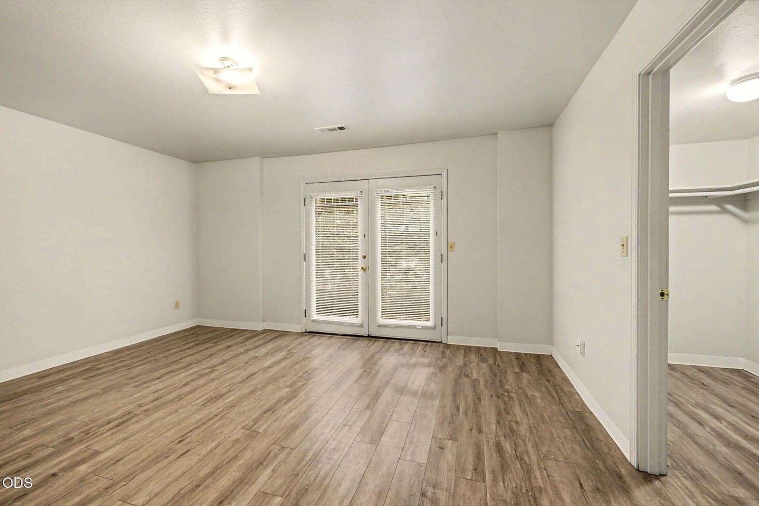 Photo of 360 Glenn 1 of 30