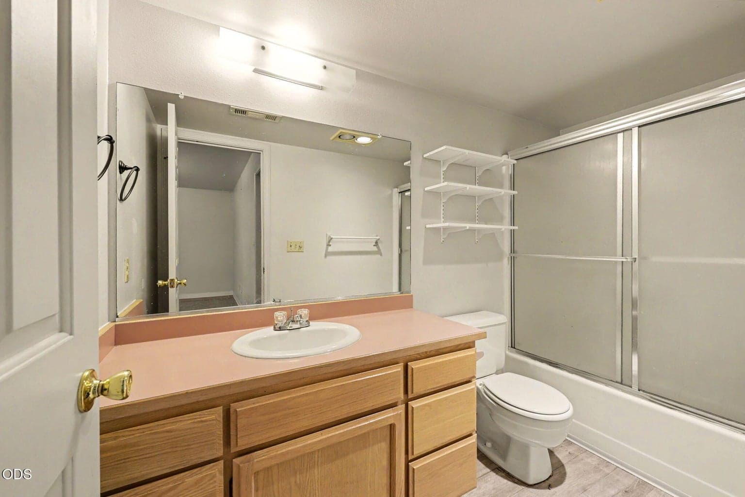 Photo of 360 Glenn 5 of 30