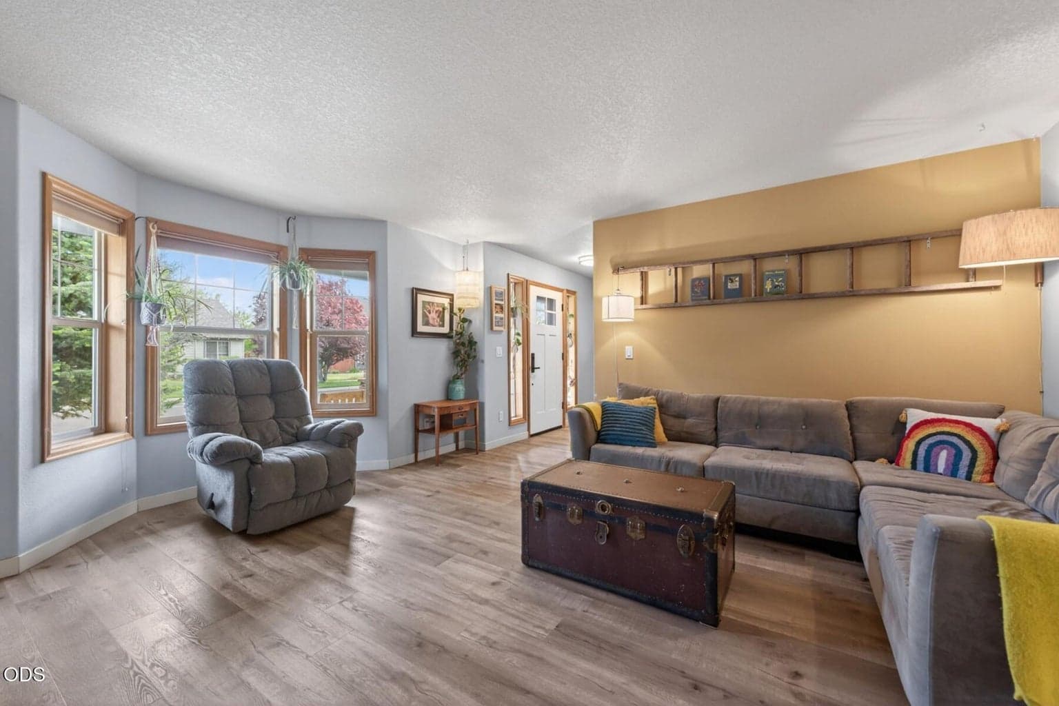 Photo of 20696 Barton Crossing Way 8 of 44