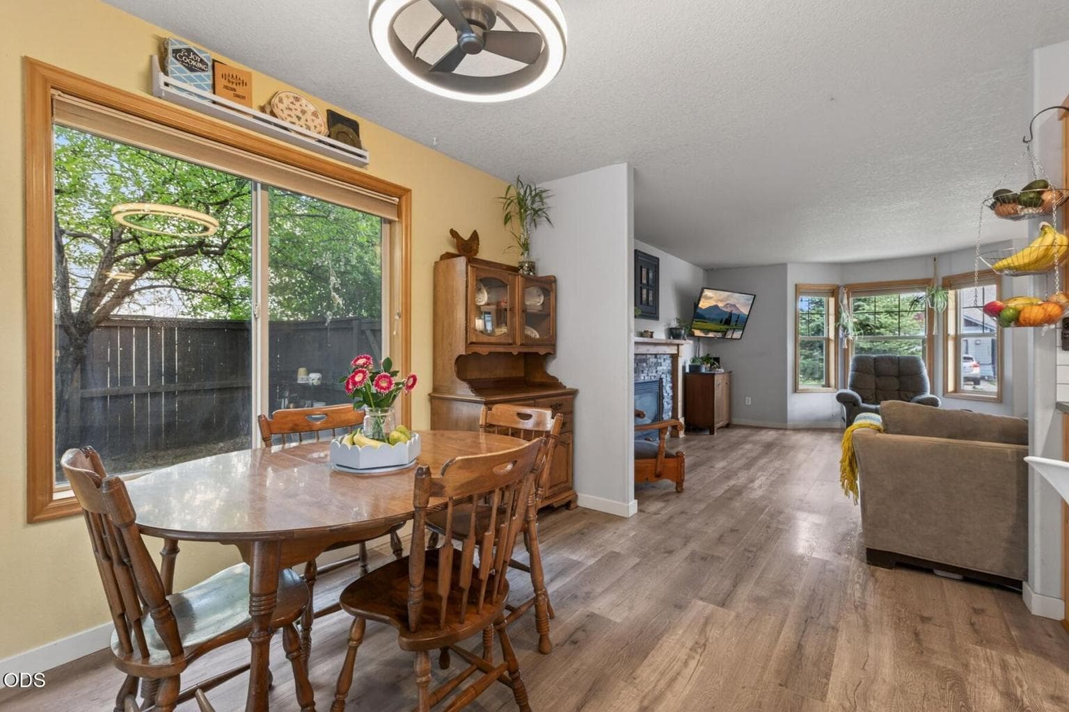 Photo of 20696 Barton Crossing Way 11 of 44
