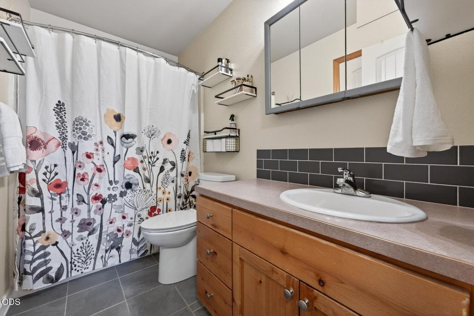 Photo of 20696 Barton Crossing Way 26 of 44