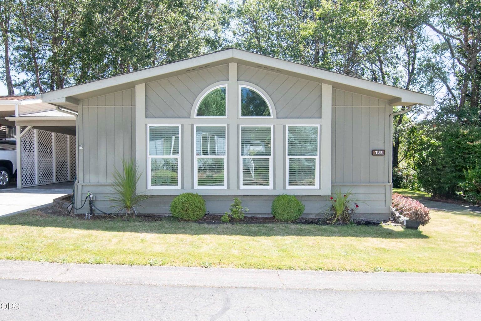 Photo of 125 Wrightwood 2 of 35