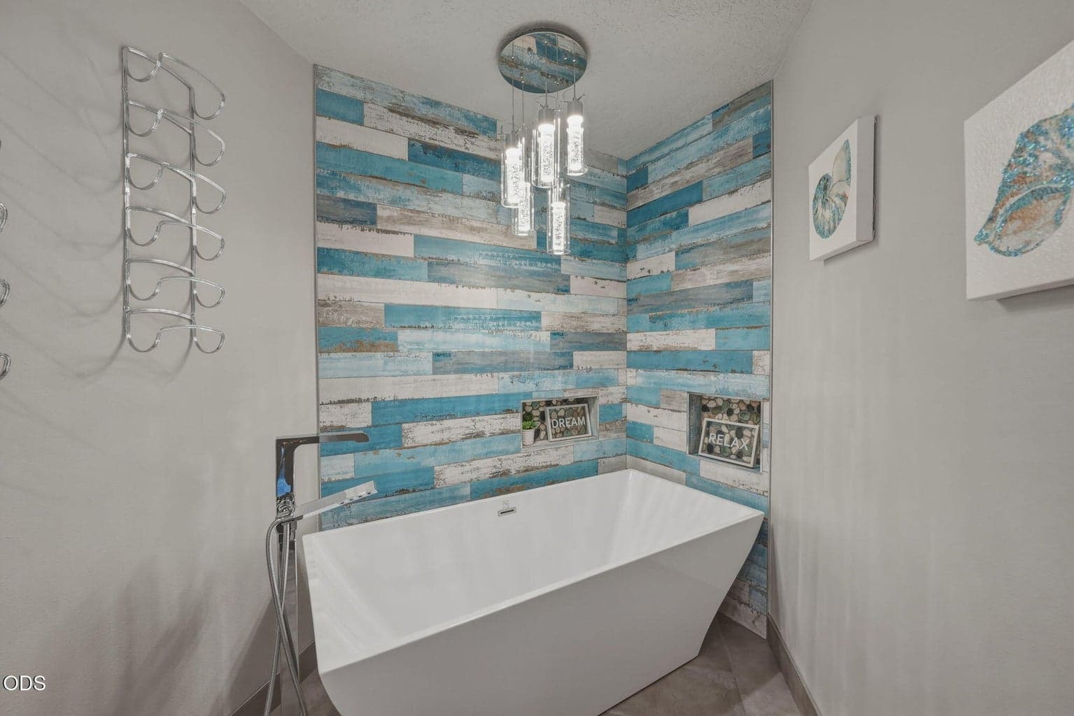 Photo of 2484 SW 39th Street 42 of 64
