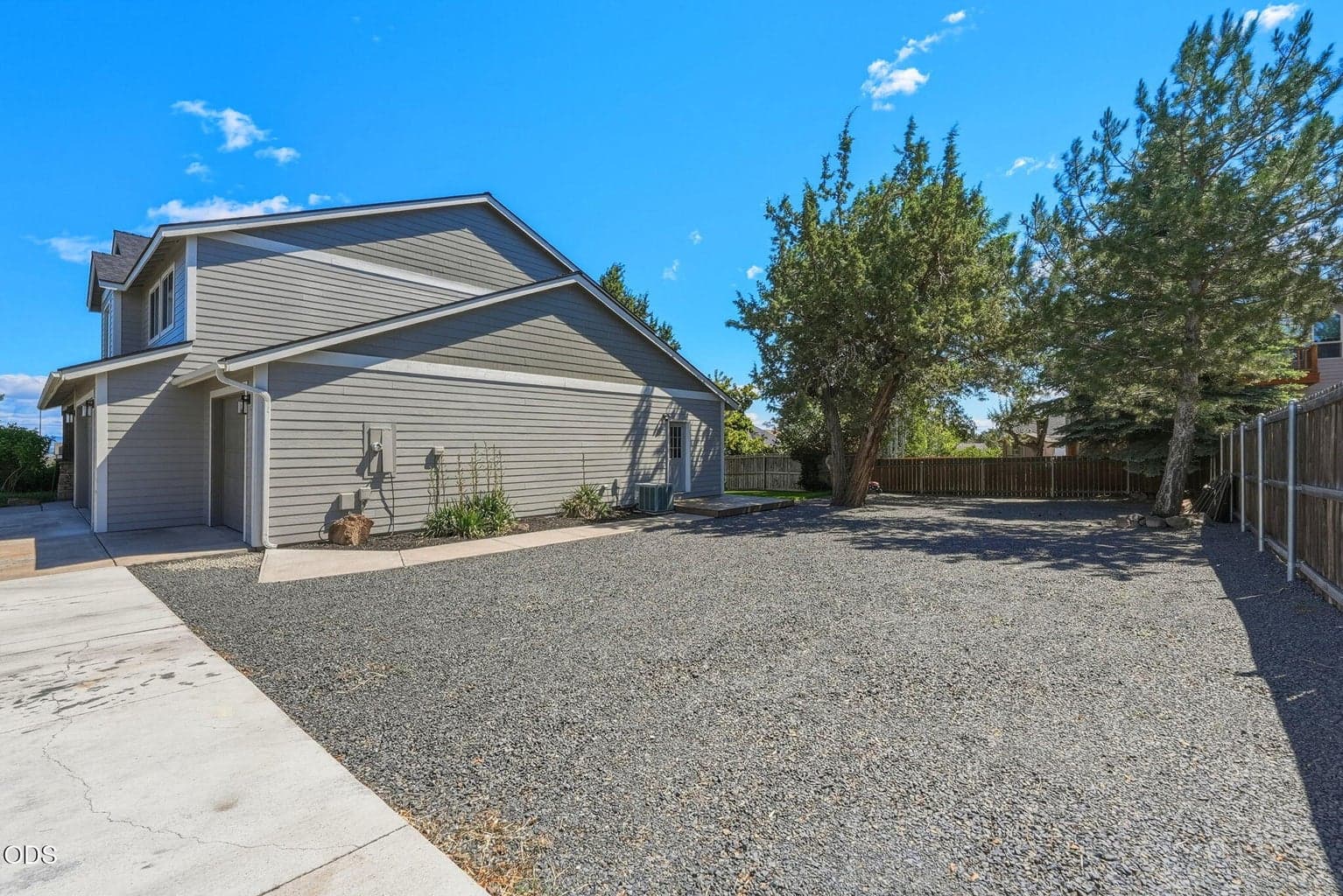 Photo of 2484 SW 39th Street 62 of 64