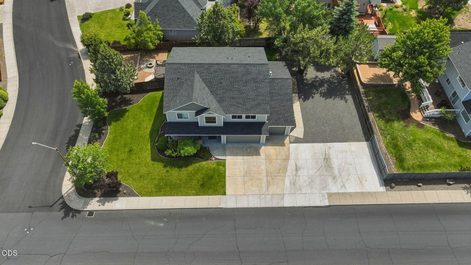 Photo of 2484 39th 3 of 38