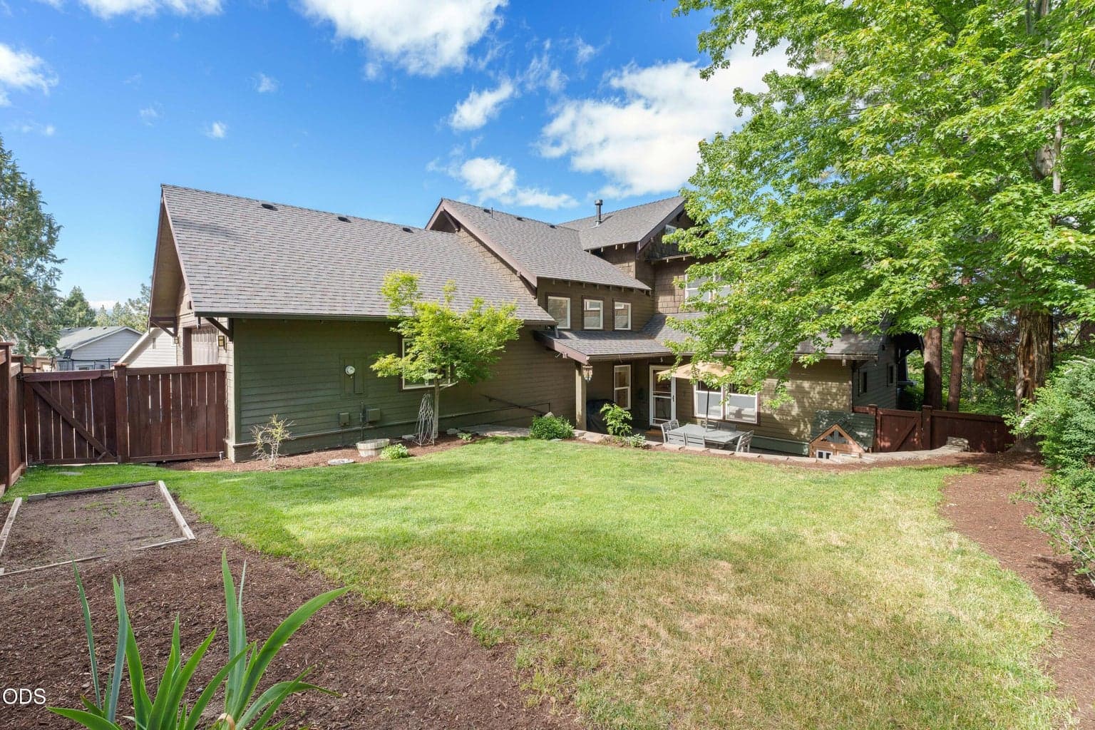 Photo of 3081 NW Craftsman Drive 39 of 44
