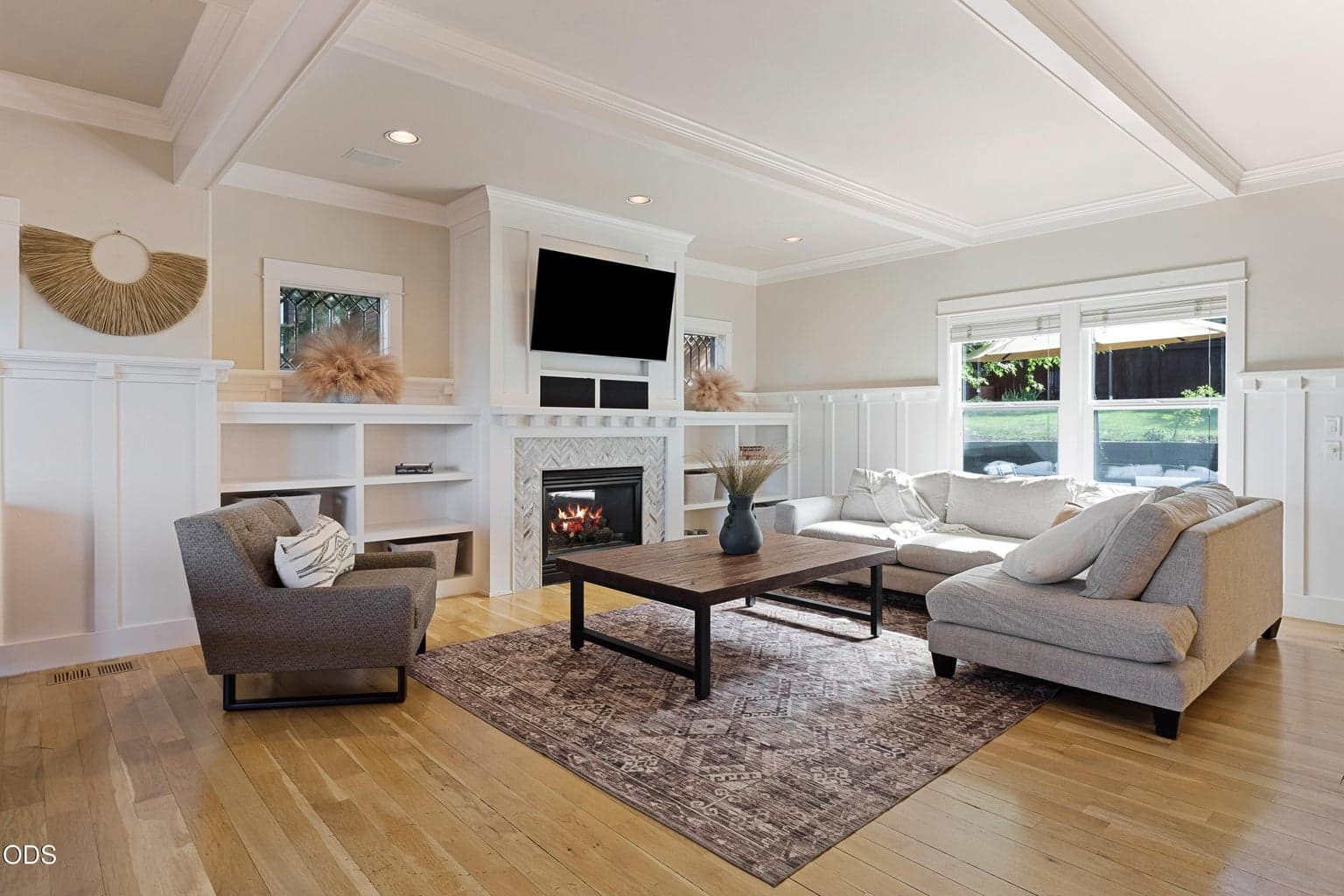 Photo of 3081 NW Craftsman Drive 8 of 44