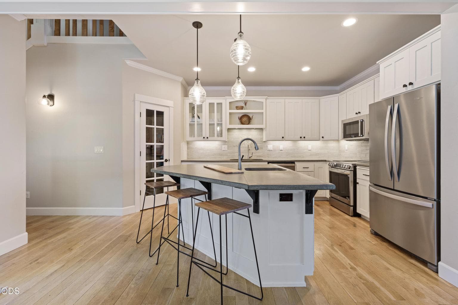 Photo of 3081 NW Craftsman Drive 14 of 44
