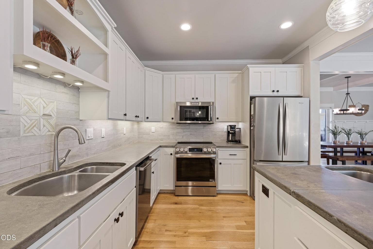 Photo of 3081 NW Craftsman Drive 17 of 44