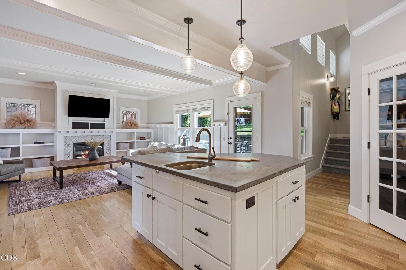 Photo of 3081 NW Craftsman Drive 18 of 44