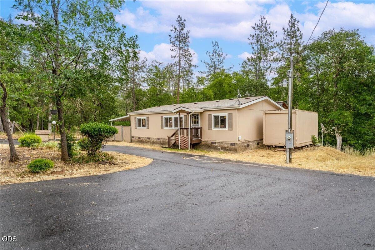 Photo of 273 Canyon Oak 3 of 23