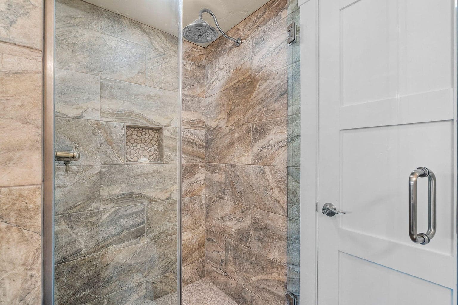 2nd ensuite bath