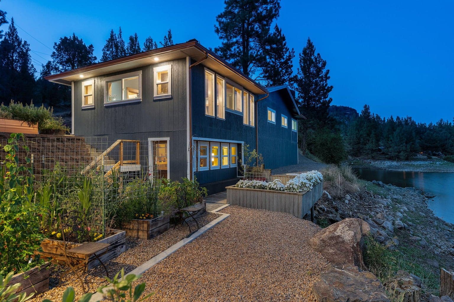Photo of 10280 NE Ochoco Highway 79 of 101