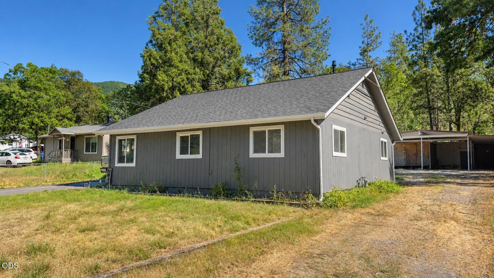 2895 Hamilton