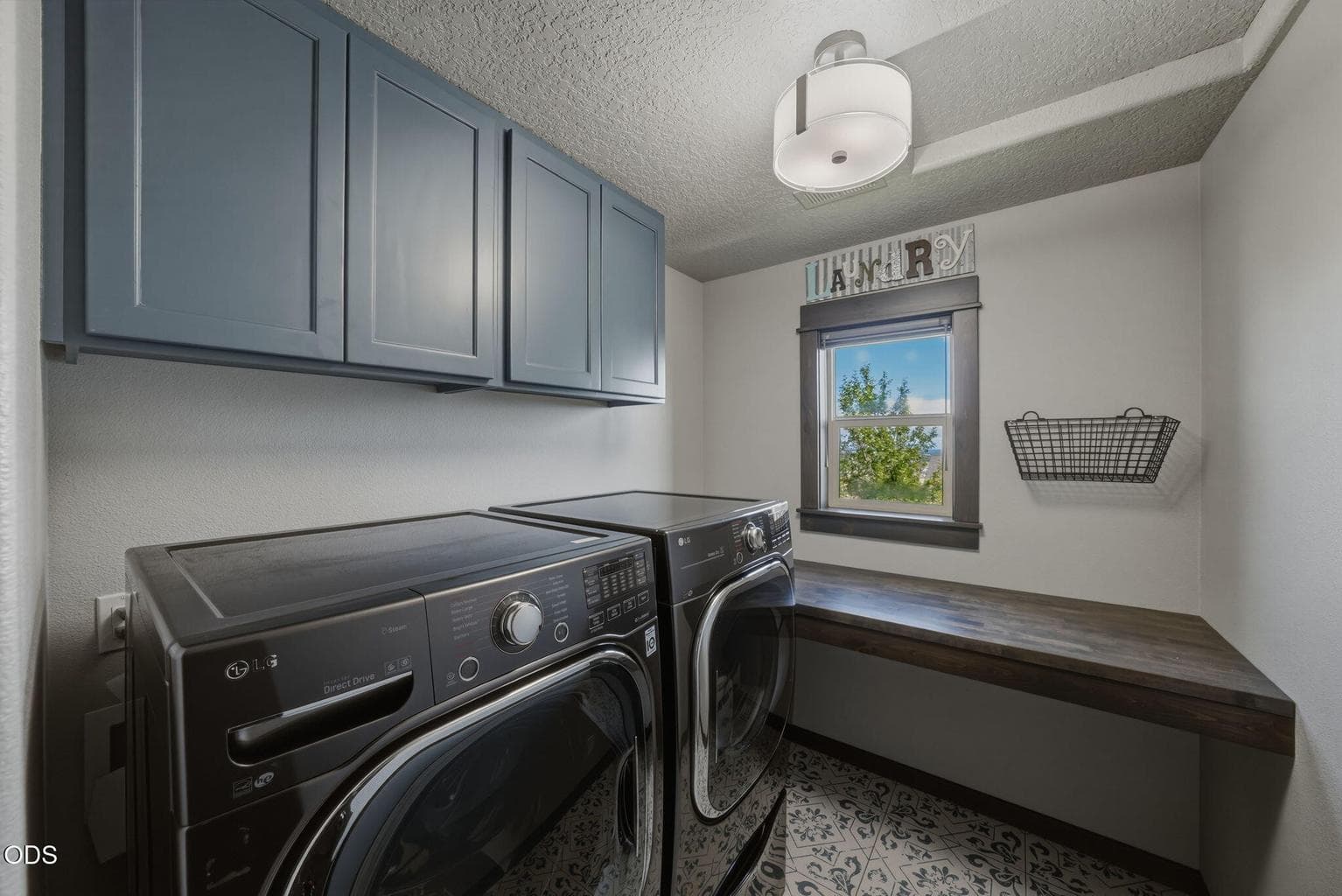 Photo of 2484 SW 39th Street 46 of 64
