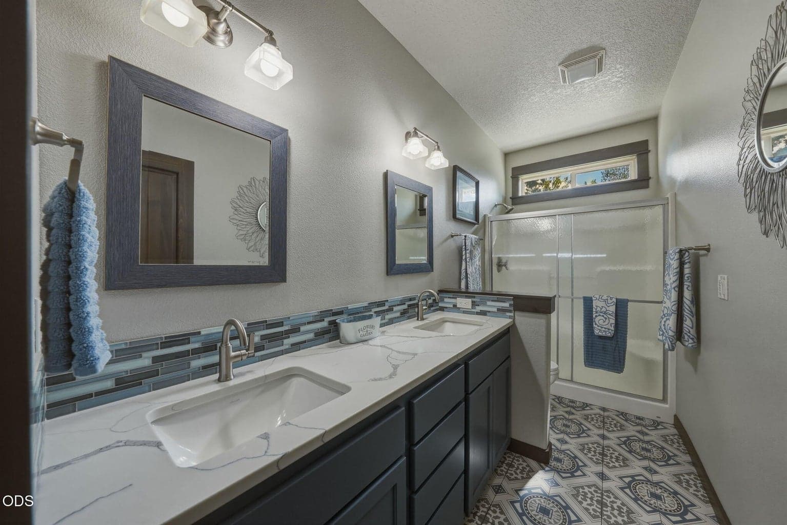 Photo of 2484 SW 39th Street 25 of 64