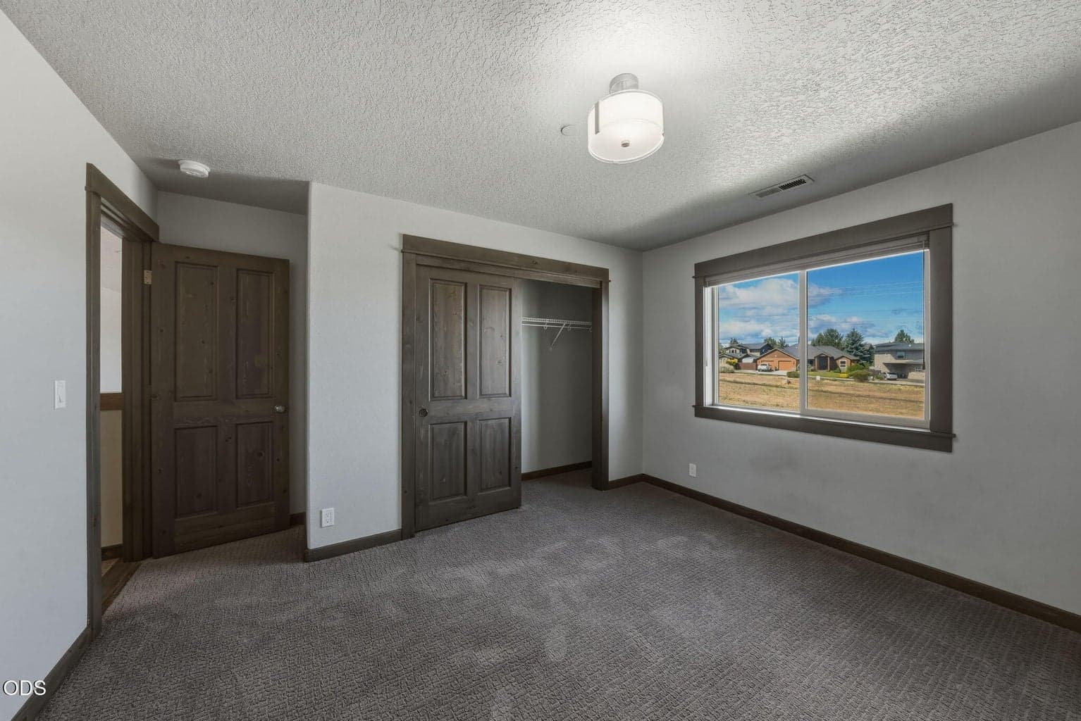Photo of 2484 SW 39th Street 47 of 64