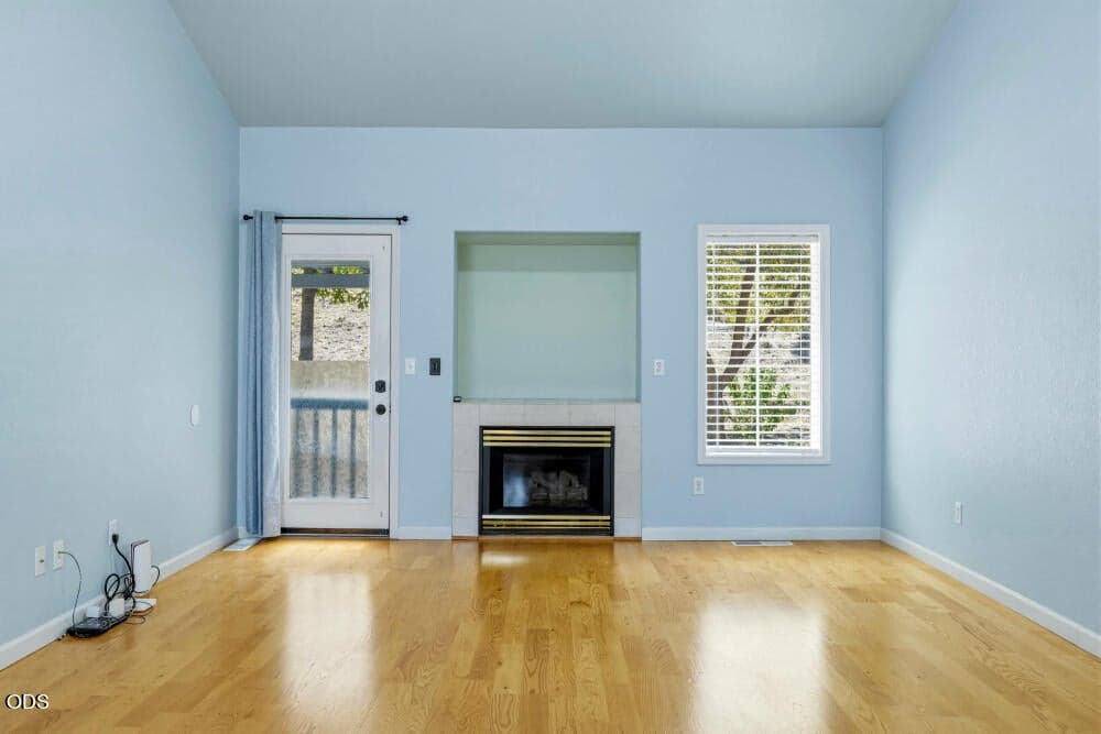Photo of 2054 California 5 of 43